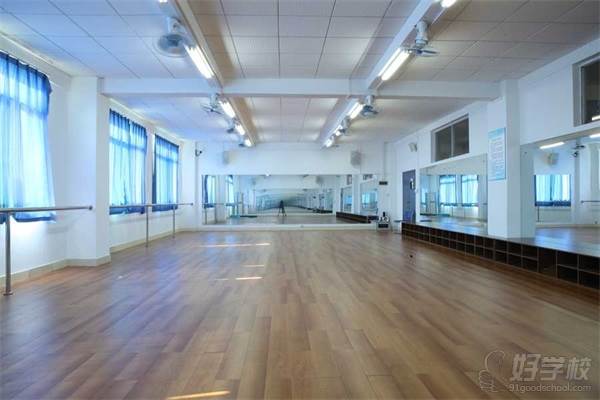 广州南方艺术职业技术学校的舞蹈教室