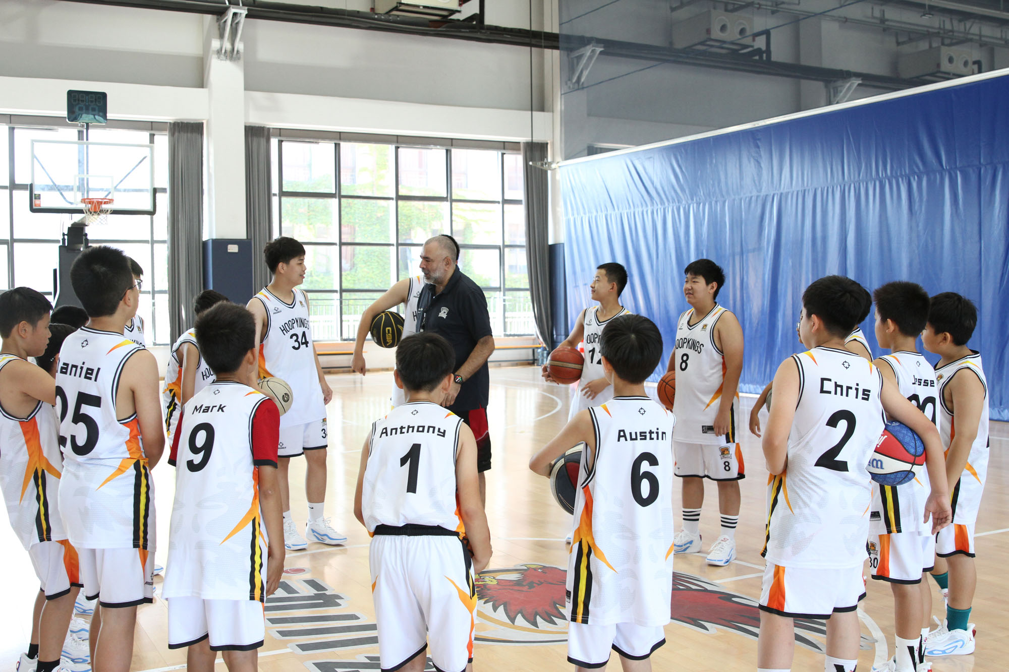 泡泡体育馆校区