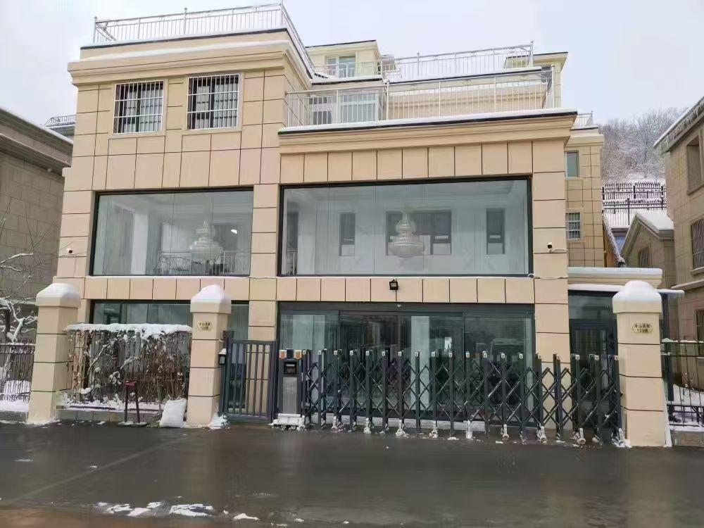 沙依巴克南校区