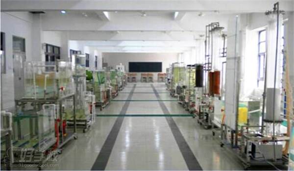 广州市公用事业技师学院水处理专业实训室