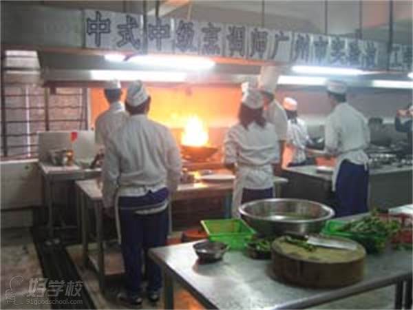 广州市实验技工学校的烹饪课室