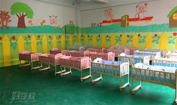 广东省领才技工学校的育婴实训室