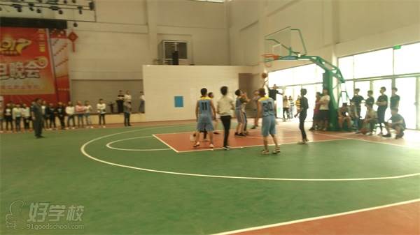郴州理工职业技术学校的篮球比赛