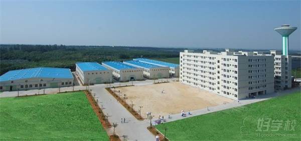 广东省农工商职业技术学校的鸟瞰图